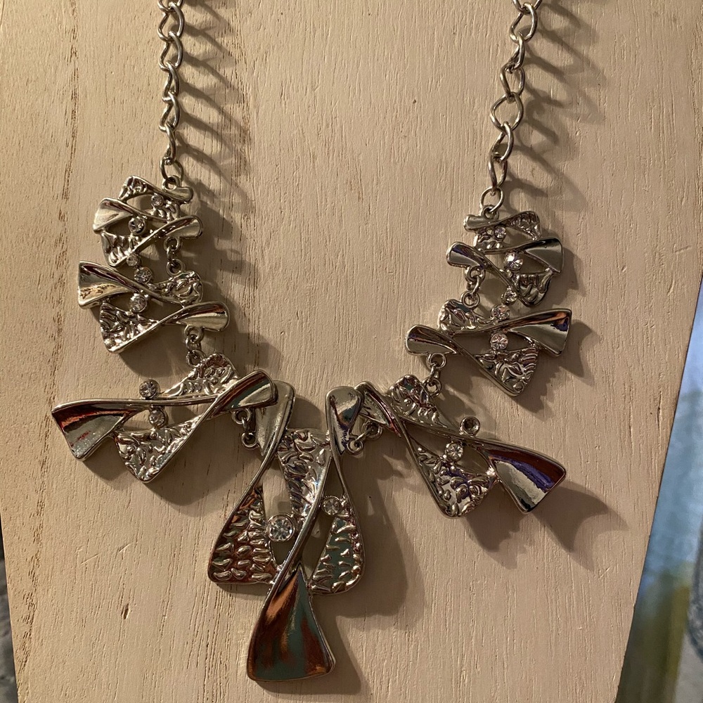 Necklace - Picture 3 of 3